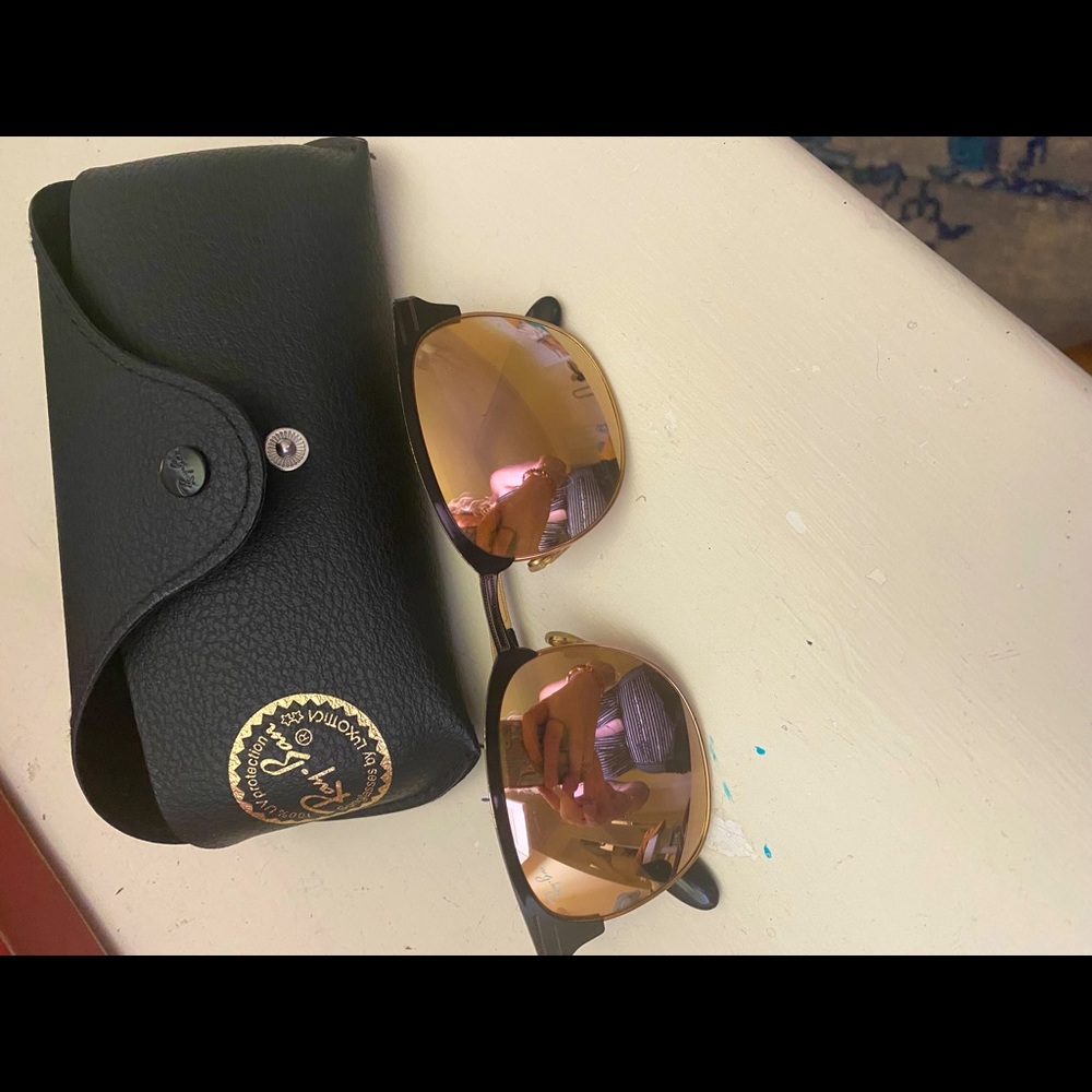 Copper/rose gold mirrored Ray-Ban sunglasses